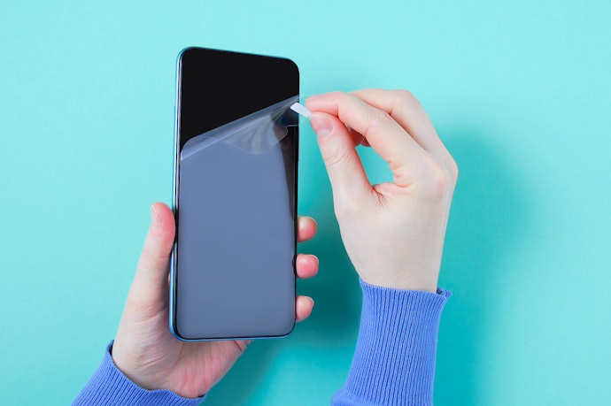 iPhone15フィルムって必要?