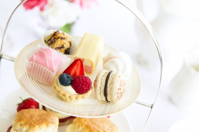 使い方いろいろ!ケーキスタンドの魅力とは?