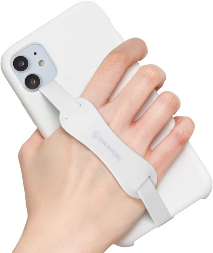 スマホバンドの魅力とは?スマホリングとの違いは?