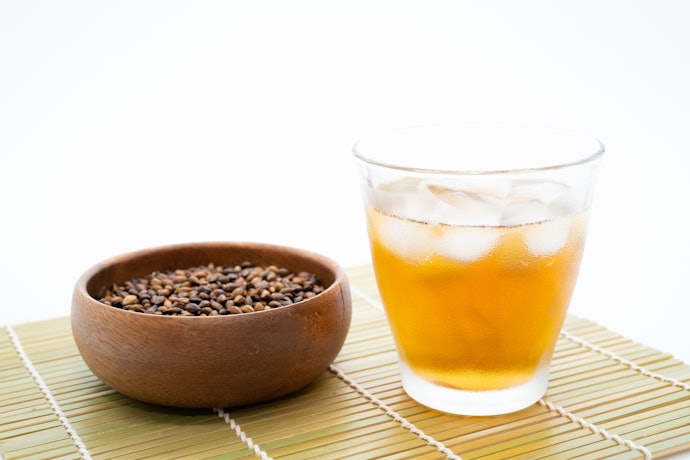 煮出し麦茶のメリットは?水出しとどっちがいい?