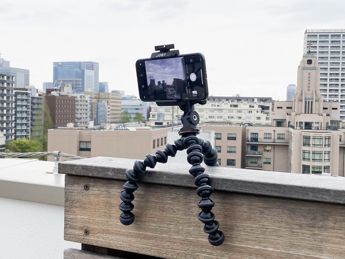 くねくね型のスマホ三脚を使うメリットは?