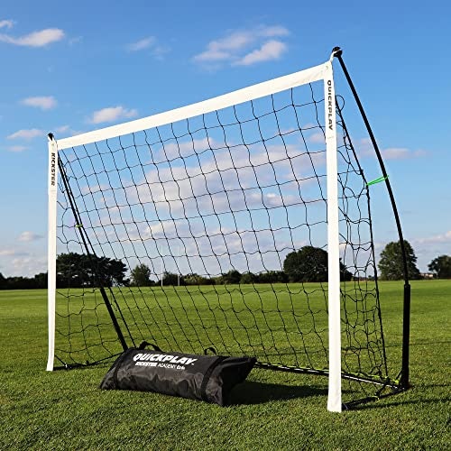 自宅の庭や室内でも使える!ミニサッカーゴールとは?