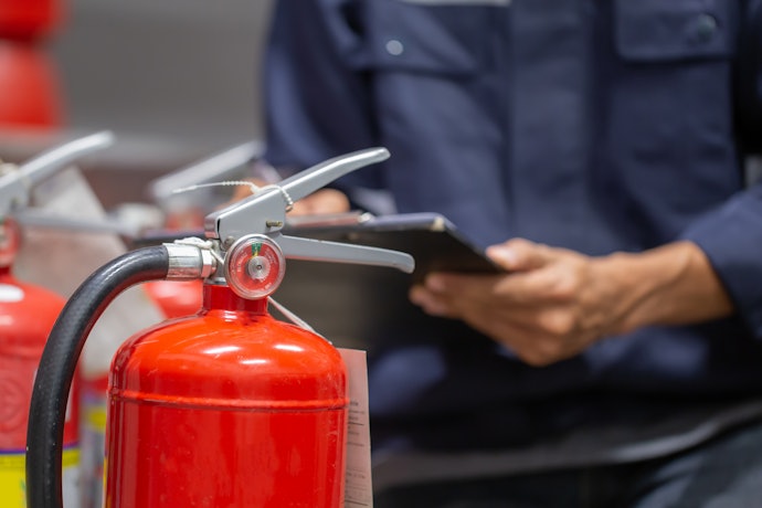 消火器の家庭用と業務用の違いは?