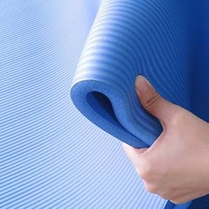 体重をかけても痛くない!厚手のヨガマットを使うメリットとは?