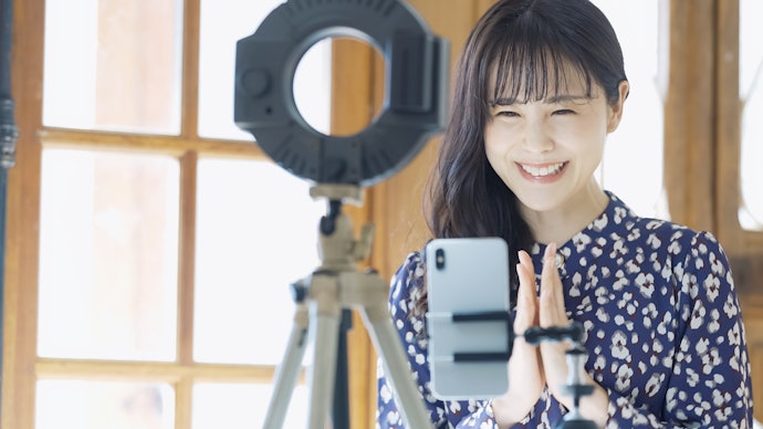 VtuberにはWebカメラが必須?iPhoneでもできる?