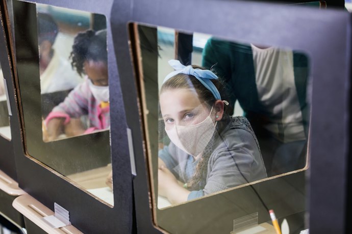 デスクパーテーションのメリットとは?