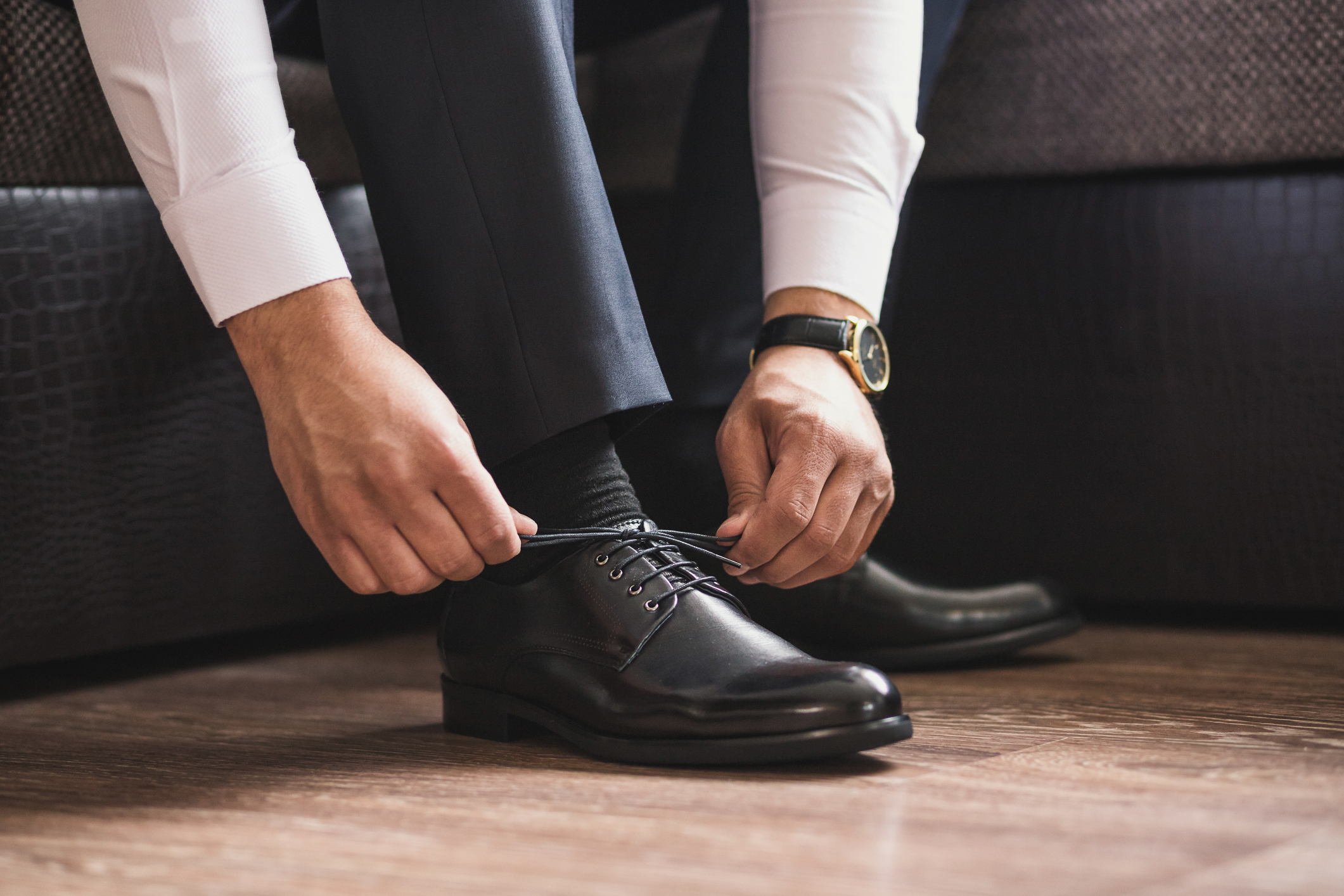 高級感満載！メンズシューズ紳士ビジネスシューズ革靴男性用靴ブラックサイズ選択可 2色選択可能T25 高級感満載！メンズシューズ 紳士靴 ビジネスシューズ 高級本革 レザー