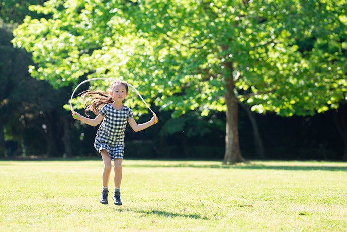 子どもがなわとびで遊ぶメリット・期待できる効果とは?
