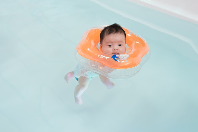 ベビー用首浮き輪が人気の理由は?