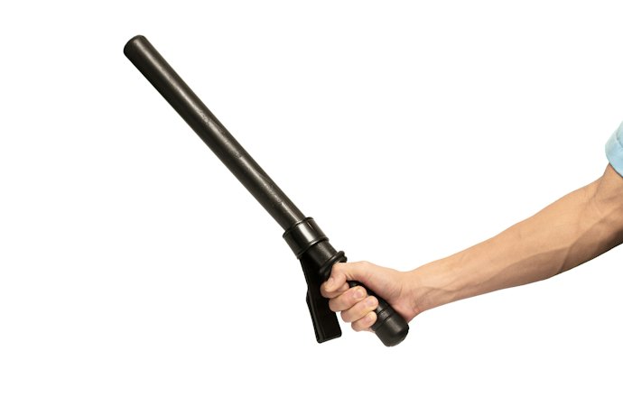 警棒とは?所持するメリットや注意点をチェック