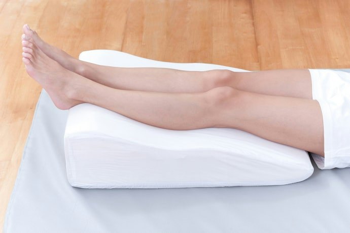 足枕とは?むくみや腰痛に効果はある?