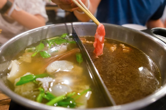 1つの鍋で複数の味を楽しめる!仕切り鍋とは?