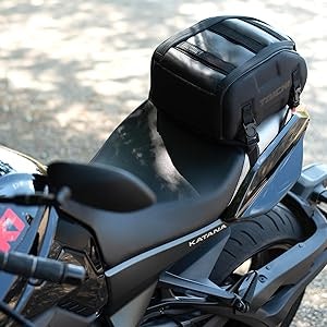 まずはバイクに取りつけ可能かチェック!リアシートが外せるか・シート幅を確認して