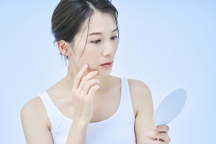 20代後半の肌状態とは?どんな化粧水を選べばいいの?