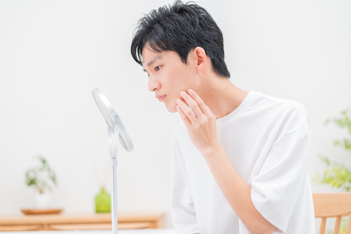 思春期ニキビとは?男子のニキビの特徴は?