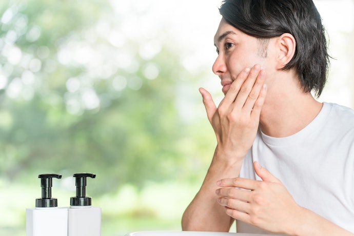 エイジングケアメンズ化粧水とは?何歳から使い始める?