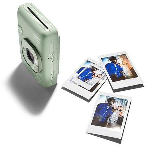フィルムカメラとチェキは何が違う?現像を待たずその場で手渡したいなら、チェキがおすすめ