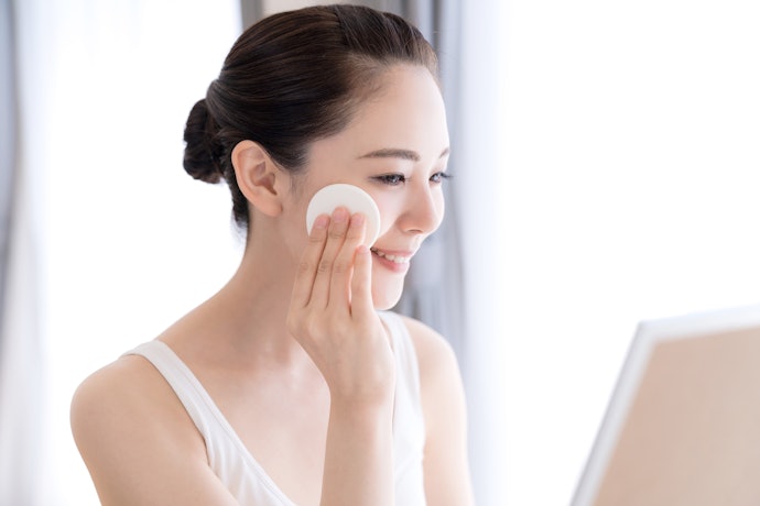 敏感肌でもファンデーションは塗ったほうがいい?