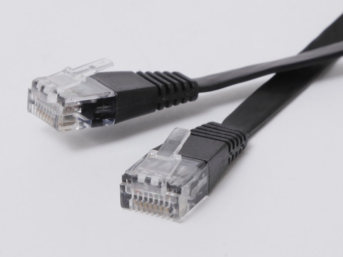 有線LANルーターとは?Wi-Fiとは何が違う?