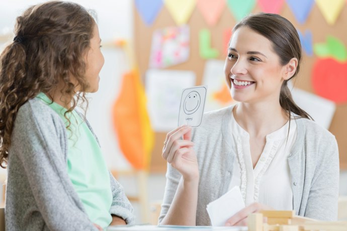 フラッシュカードとは?子どもの英語学習への効果は?
