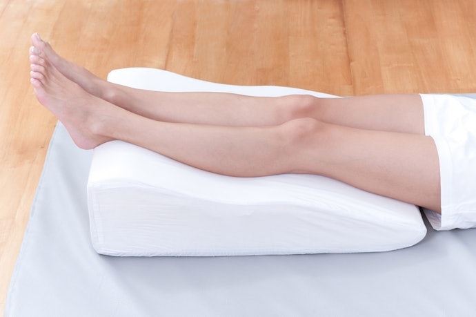 足枕とは?むくみや腰痛に効果はある?