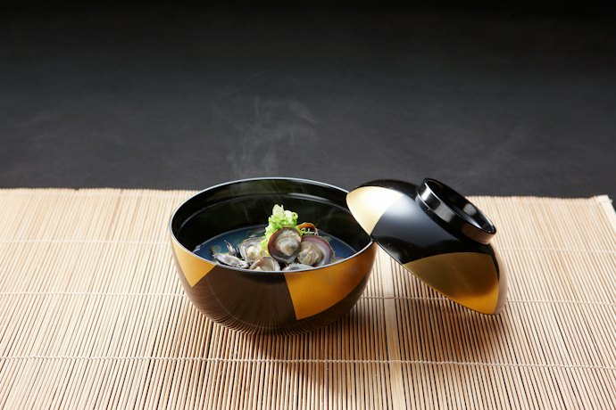 旨味と栄養たっぷり!しじみ汁の魅力や効能とは?
