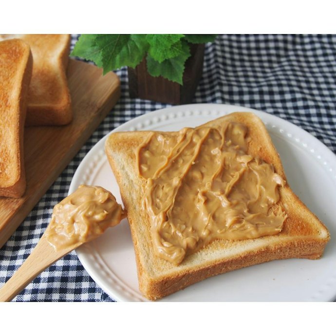 ピーナツバターとは?カロリーが高い?