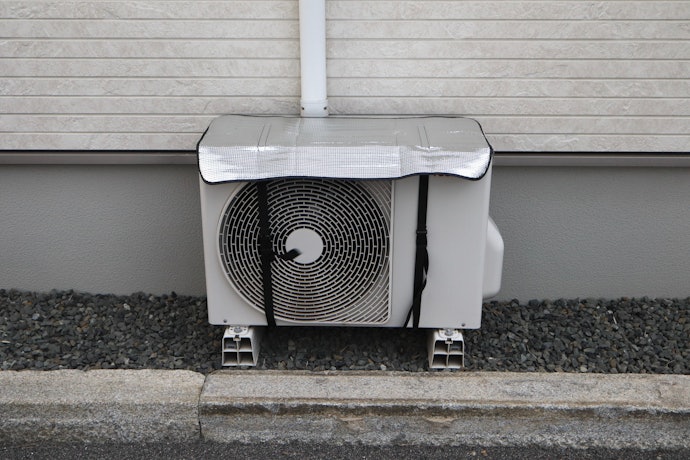 エアコン室外機カバーは必要?危険・無意味って本当?