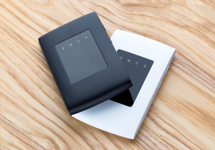 「ポケットWiFi」とは?モバイルルーターと何が違うの?