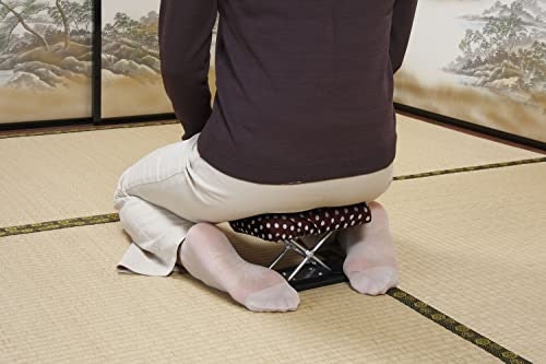 正座椅子とは?メリットや魅力はなに?