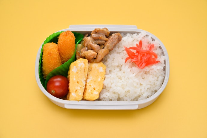 少量の料理を同時進行できる、仕切り付きも便利