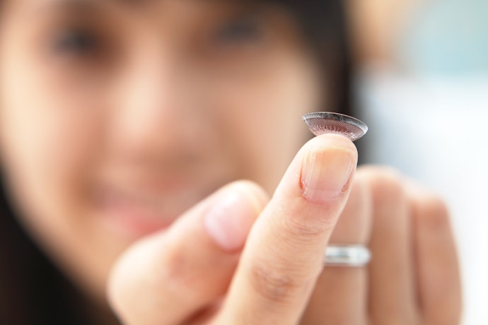 ベースカーブにも注目。日本人の平均は8.6mm〜8.7mm
