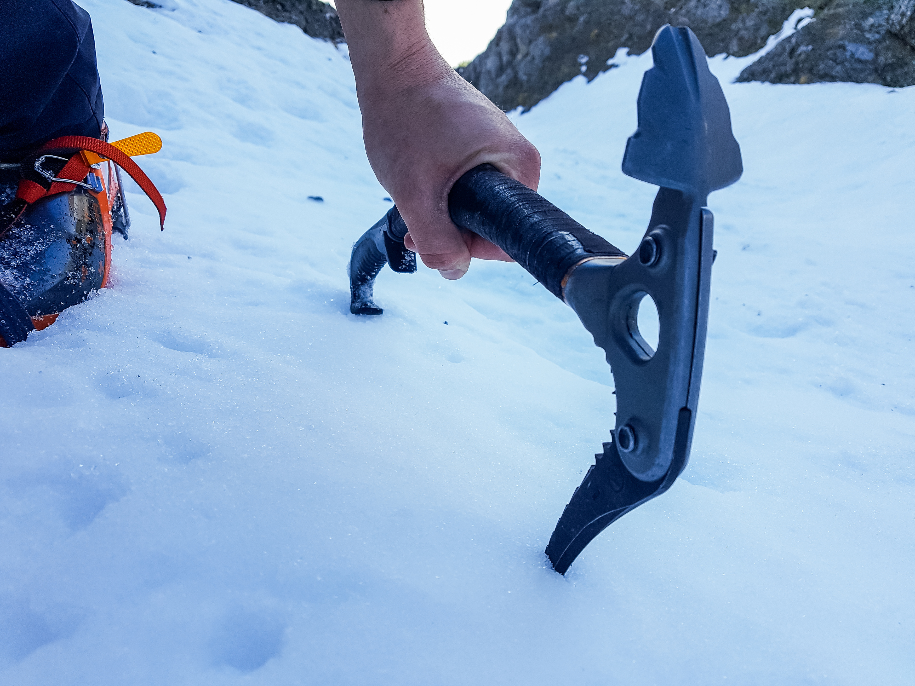 ピッケル　登山用 グリベル＞のピッケルはどう選ぶ？ 雪山デビューにおすすめの6