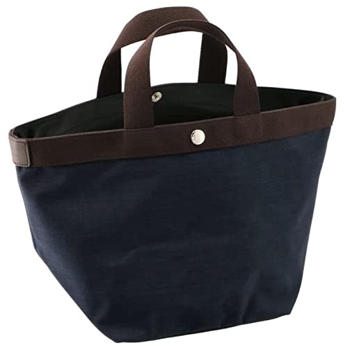 開閉が楽なのはボタン式。荷物を隠したいならファスナー式を