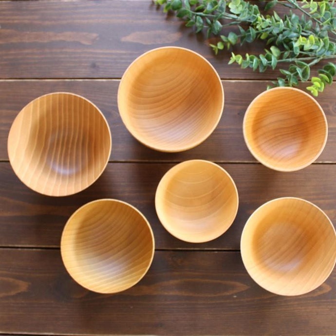 直径10~12cmが平均サイズ。使う人や料理に適した大きさに注目