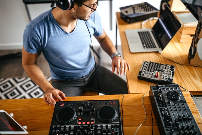 DJソフトウェア・アプリとの互換性には注意