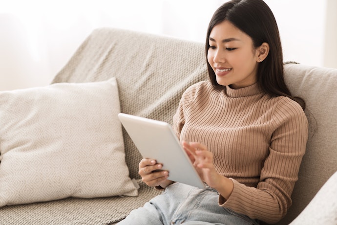 ハードカバーはコレクションに、電子書籍はスリムに保管可能