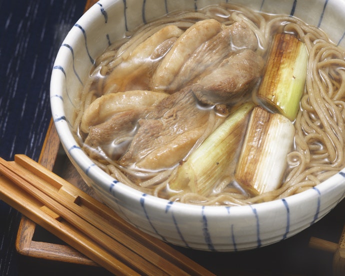 便利なスライスカット肉で楽しむ鴨鍋・鴨南蛮そば