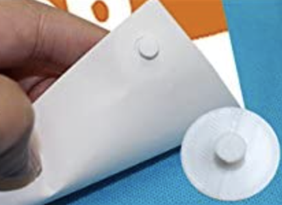 穴を開けずに取り付けたいならホックタイプがおすすめ