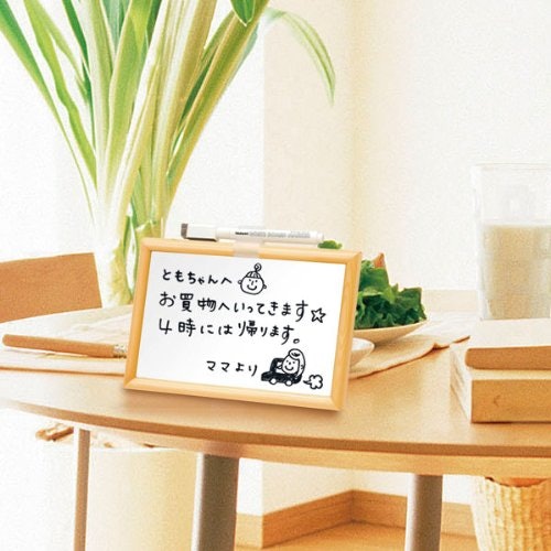 ちょっとした伝言や連絡に使うなら卓上タイプが便利