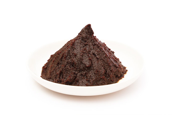 味の強い具材と合わせるなら、赤みそがぴったり