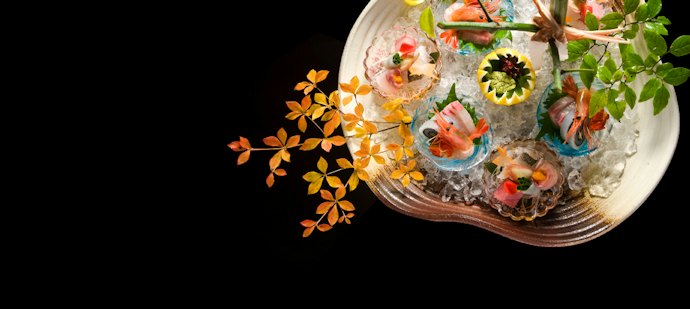 食事内容や提供方法もチェック。地元の名物料理が楽しめる宿がおすすめ