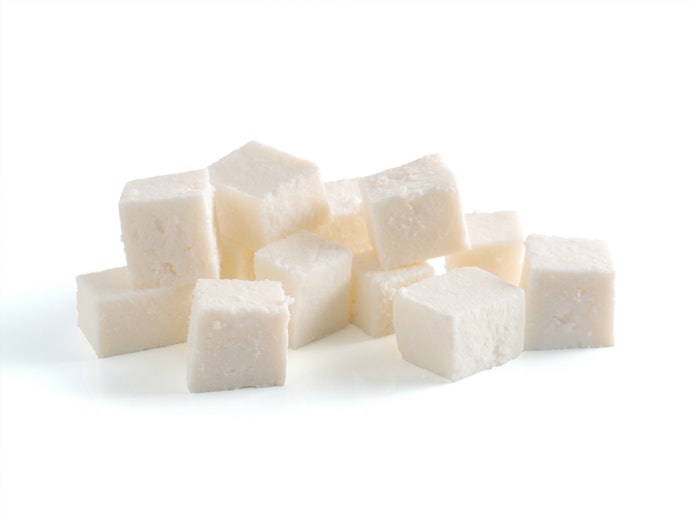 独特な風味を楽しみたい人は、製法にこだわったナチュラルチーズをチョイス