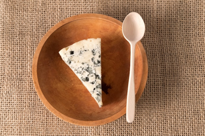 塩気が少なくマイルドな風味の、イギリスのスティルトン