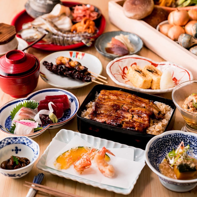 お酒好きには串焼きの「うな鐵」や一品料理がおいしい「萬木」がおすすめ