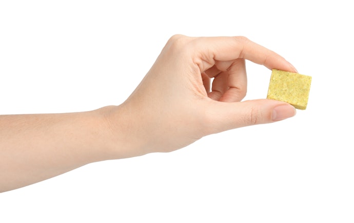 細かい計量不要のキューブ・固形は、スープや煮込み料理にうってつけ