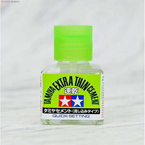 スチロール樹脂(PS)に使用したい人はセメント系をチェック