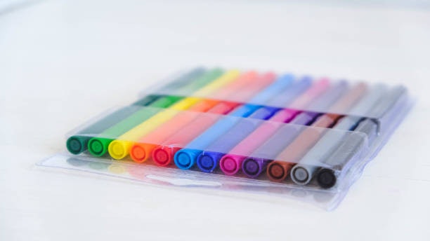子どもには専用ペンで塗れる簡単な塗り絵がベター