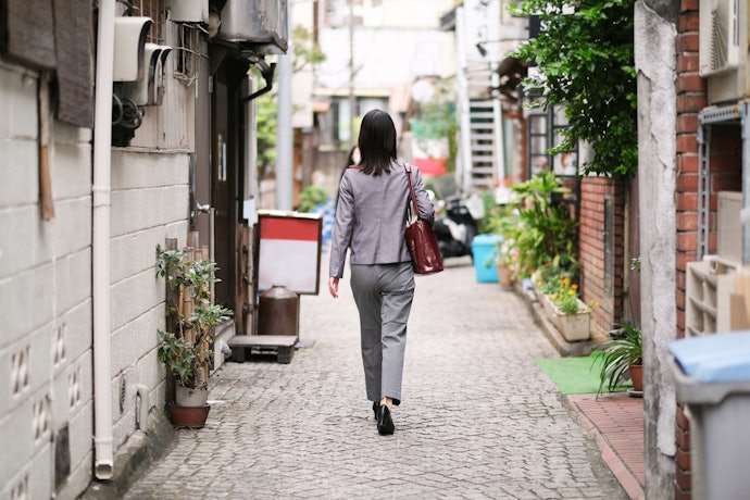 老舗の味はメインストリートから奥に入った路地や神田川沿いで探そう