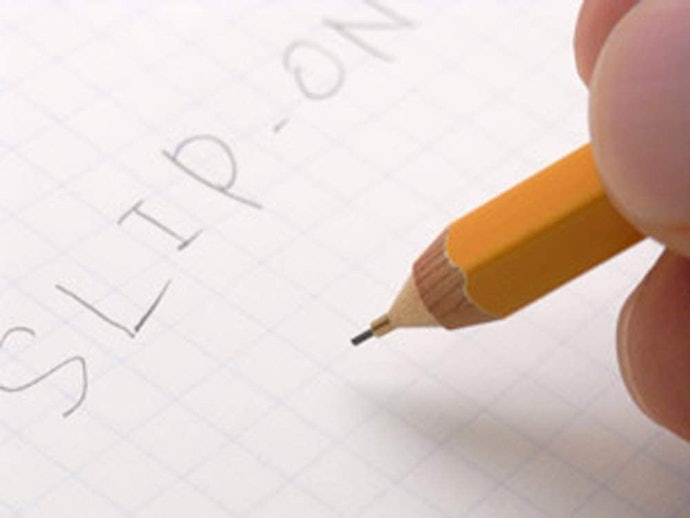 細芯(0.3~0.5mm):手帳やノートに細かい字を書く人に好適